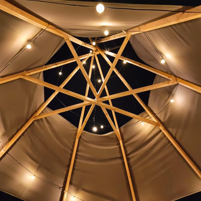 visiby marketing etico design allestimento terrazza bar Francy Arena Orte tepee tenda indiana illuminazione ambiente